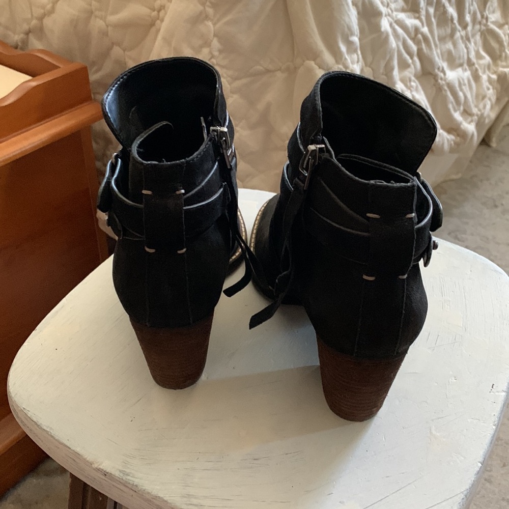 Sam Edelman booties - Picture 2 of 4